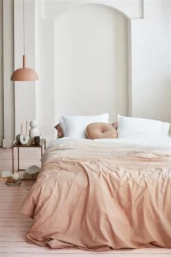 Vtwonen Dot Round Soft Pink Sierkussen 7 Vtwonen Dot Round Soft Pink Sierkussen -Comfort Beddengoed Winkel 198315 0