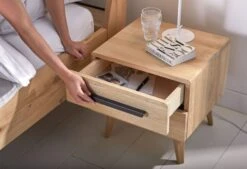 Nachtkast Balance Curve Met Zwart-metalen Handvat 11 Nachtkast Balance Curve Met Zwart-metalen Handvat -Comfort Beddengoed Winkel balance tender sfeer nk 002 2