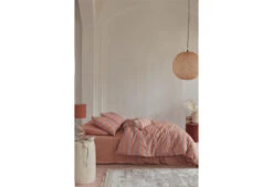 Vtwonen Bold Stripe Dekbedovertrek Peach 9 Vtwonen Bold Stripe Dekbedovertrek Peach -Comfort Beddengoed Winkel bold stripe peach 00 mood large 1