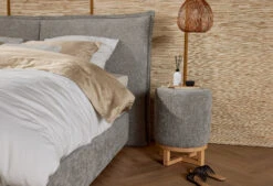 Boxspring Capella Cuscino - Snel Leverbaar -Comfort Beddengoed Winkel capella cuscino sfeer detail kastje 2