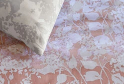 Beddinghouse Carola Dekbedovertrek Mauve 11 Beddinghouse Carola Dekbedovertrek Mauve -Comfort Beddengoed Winkel carola mauve de dx 135x200 40