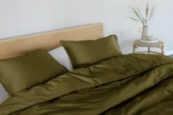 Beddinghouse Care Conscious Dekbedovertrek Olive Green 11 Beddinghouse Care Conscious Dekbedovertrek Olive Green -Comfort Beddengoed Winkel conscious olive green 2 mood large