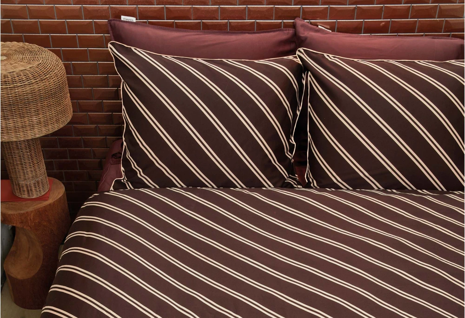 VTwonen Vt Wonen Diagonal Dekbedovertrek Dark Red 8 VTwonen Vt Wonen Diagonal Dekbedovertrek Dark Red - Afbeelding 6