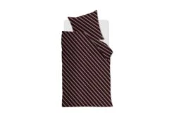 VTwonen Vt Wonen Diagonal Dekbedovertrek Dark Red 10 VTwonen Vt Wonen Diagonal Dekbedovertrek Dark Red -Comfort Beddengoed Winkel diagonal dark red de 1p de 10 topshot