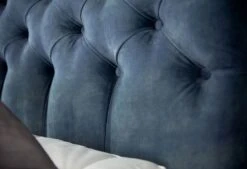 Boxspring Royal Atlantis -Comfort Beddengoed Winkel escalade detail hoofdbord close web 1