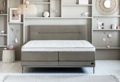 Boxspring Lifestyle By Vtwonen Cinnamon -Comfort Beddengoed Winkel ls cinnamon major thyme front kaal