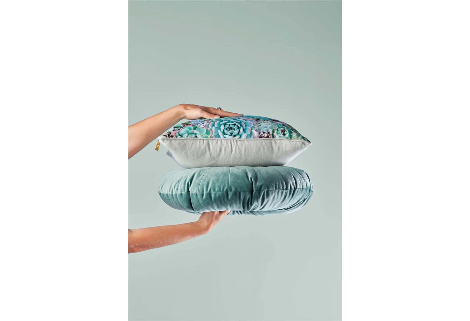 KAAT Amsterdam Mandarin Grey Green Sierkussen 6 KAAT Amsterdam Mandarin Grey Green Sierkussen - Afbeelding 4