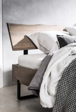 Bedframe Balance Raw - Snel Leverbaar 16 Bedframe Balance Raw - Snel Leverbaar -Comfort Beddengoed Winkel raw ledikant 06 web 1