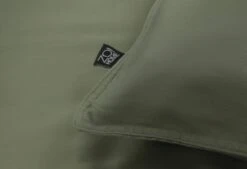 Zo!Home Satinado Dekbedovertrek Army Green 11 Zo!Home Satinado Dekbedovertrek Army Green -Comfort Beddengoed Winkel zo home army green 5