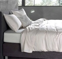 Zo!Home Satinado Dekbedovertrek Off-White 17 Zo!Home Satinado Dekbedovertrek Off-White -Comfort Beddengoed Winkel zo home dekbedovertrek satinado off white 5