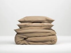 Zo!Home Satinado Dekbedovertrek Praline Brown 10 Zo!Home Satinado Dekbedovertrek Praline Brown -Comfort Beddengoed Winkel zo home dekbedovertrek satinado praline brown 2